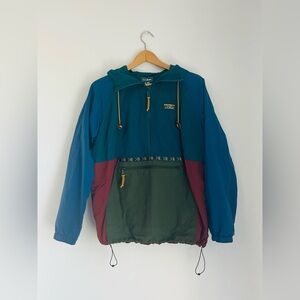 LL Bean Jacket Women's Medium Green Blue Red Aztec Outdoors Windbreaker/Hoodie